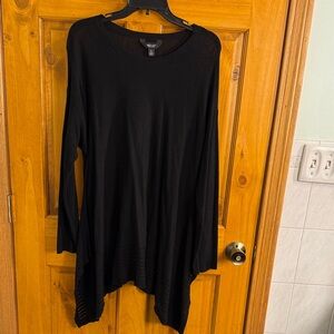 NWOT-Simply Vera Vera Wang Black Asymmetrical Tunic